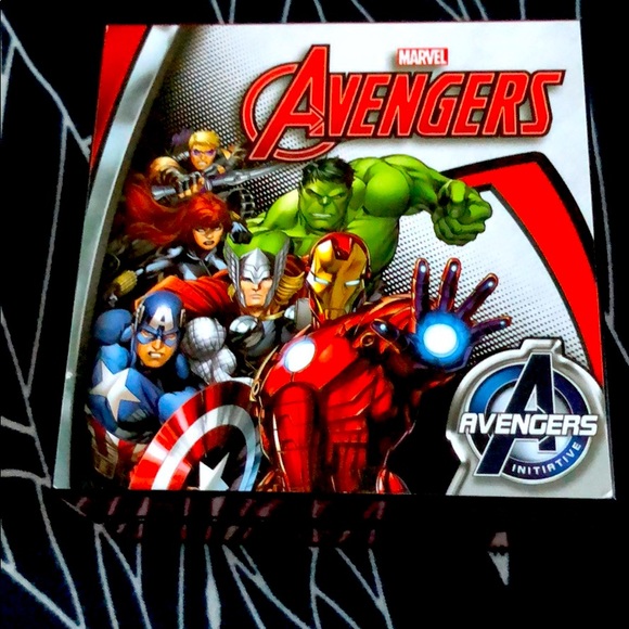Lot of 2 Avengers watches